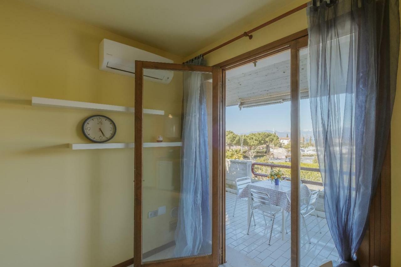 Апартаменты Bellavista Сирмионе Экстерьер фото