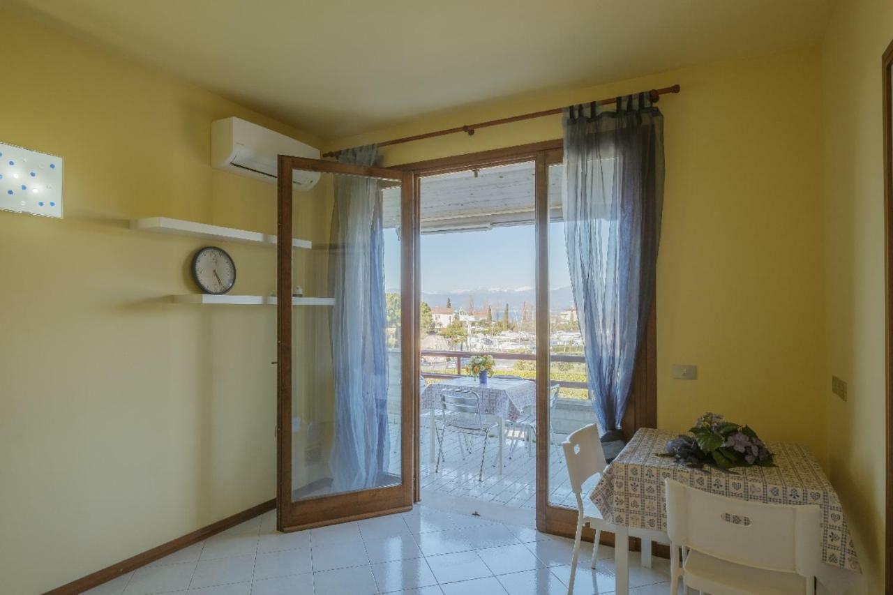 Апартаменты Bellavista Сирмионе Экстерьер фото